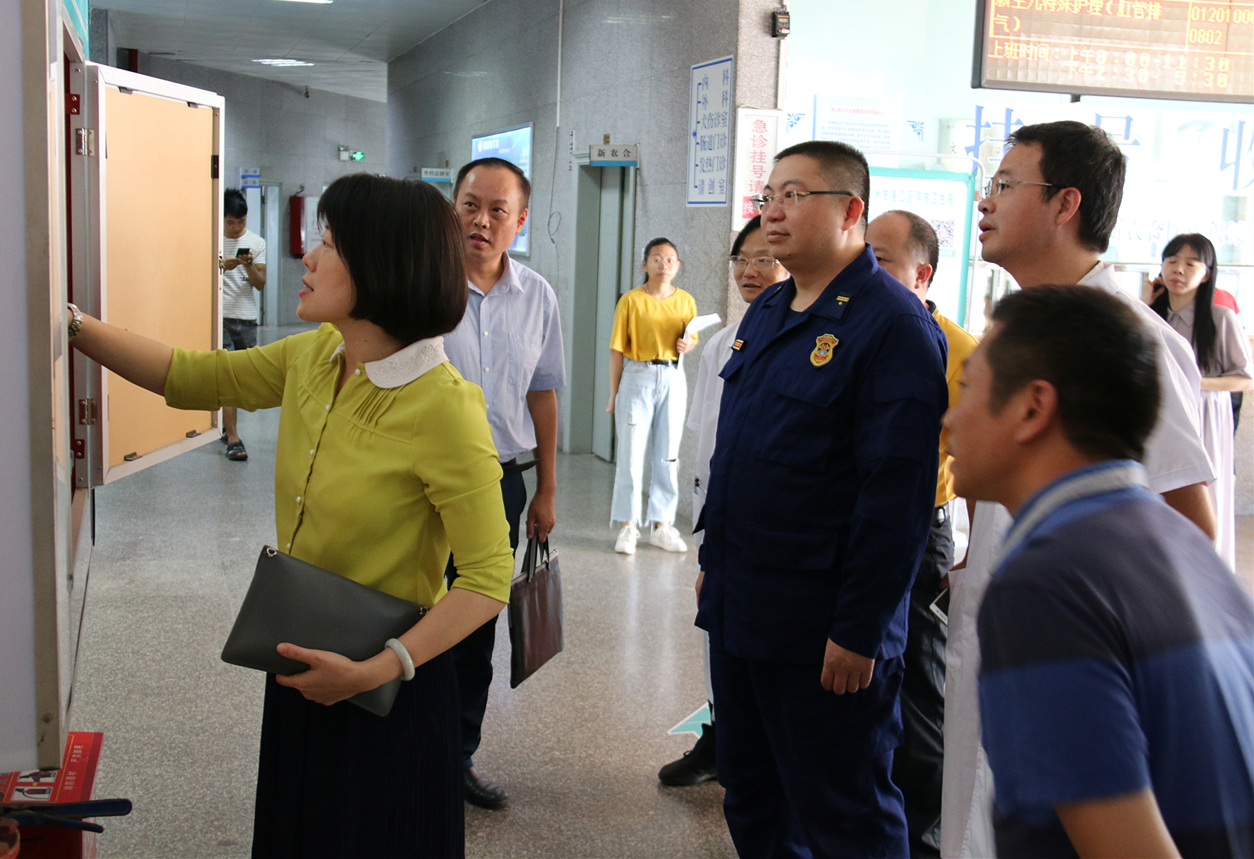 陈倩副区长带队检查区医疗卫生机构安全生产